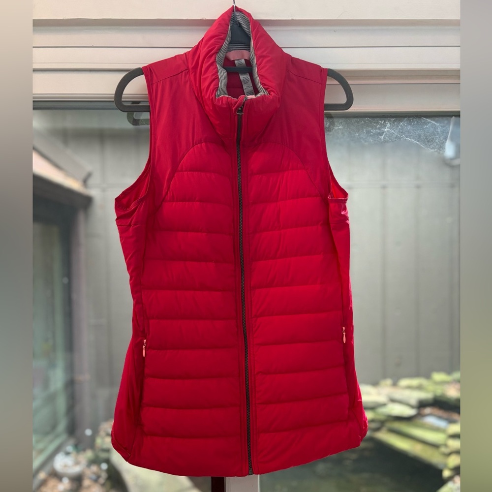 Lululemon Lightweight Size 10 Fluffed Up Goose Down Vest - Picture 6 of 10